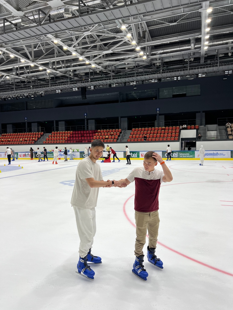 Ziyodullo Aliyev ice skating